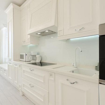 Petrovdom Apartments 10-353 In Rc Central Park, 7 John Mccain Street Kiew Exterior foto