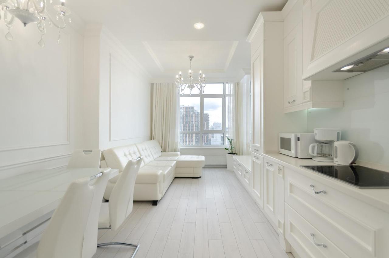 Petrovdom Apartments 10-353 In Rc Central Park, 7 John Mccain Street Kiew Exterior foto