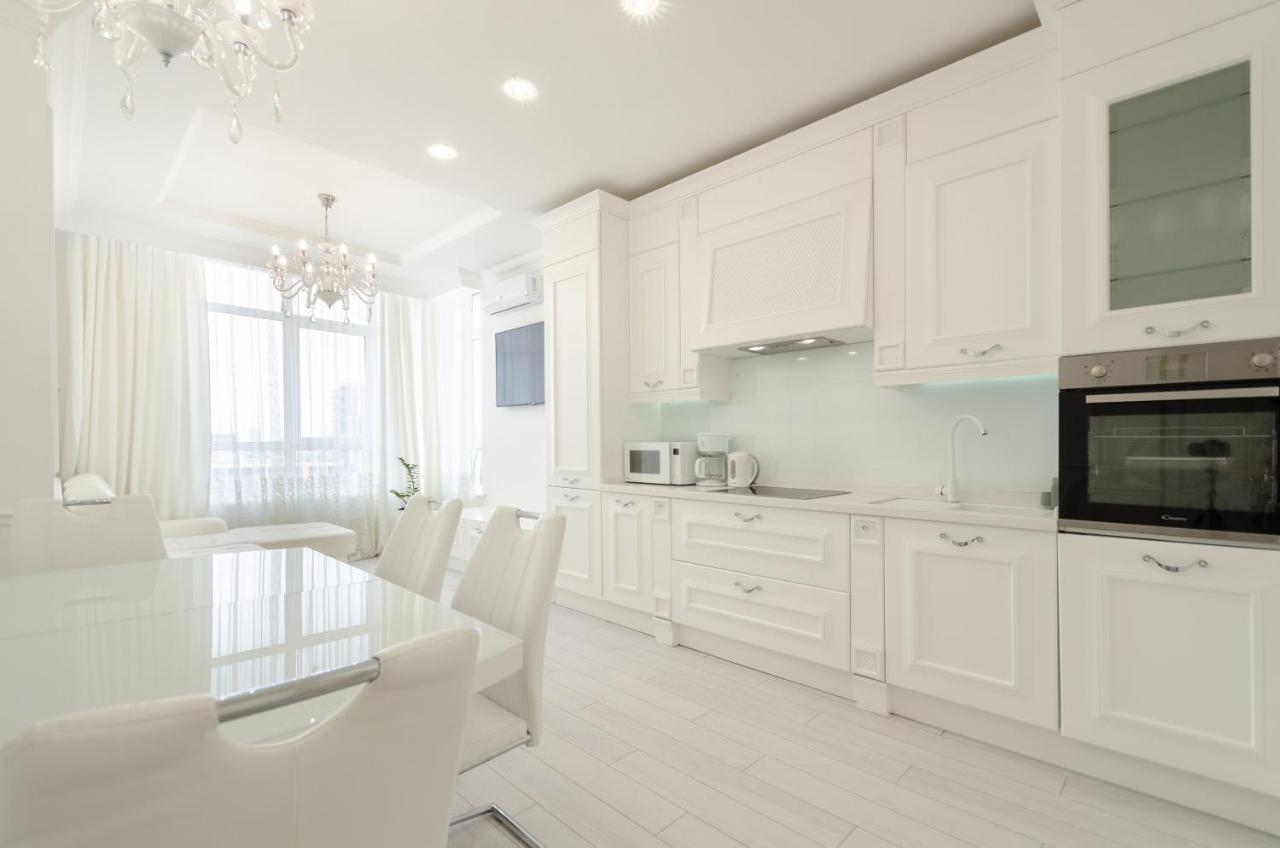 Petrovdom Apartments 10-353 In Rc Central Park, 7 John Mccain Street Kiew Exterior foto