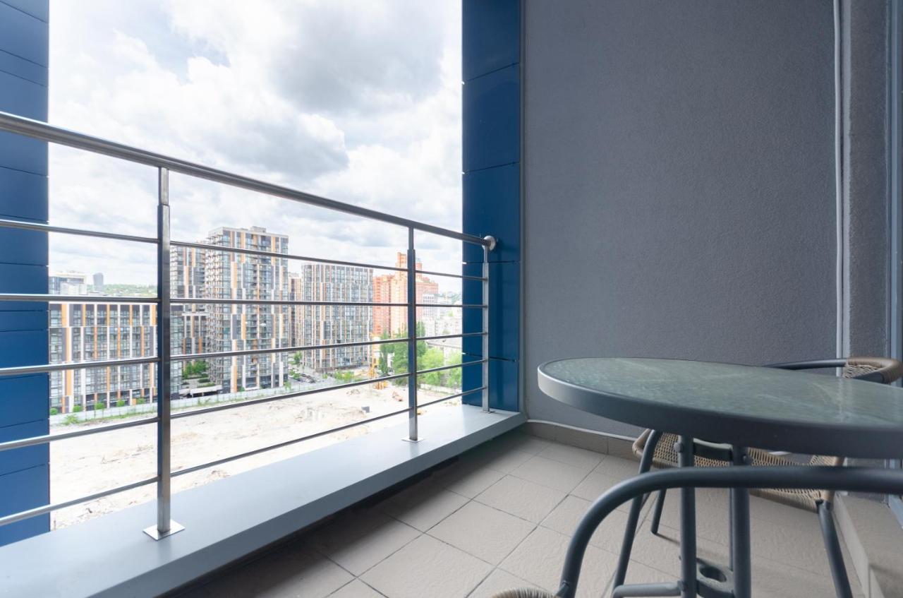 Petrovdom Apartments 10-353 In Rc Central Park, 7 John Mccain Street Kiew Exterior foto