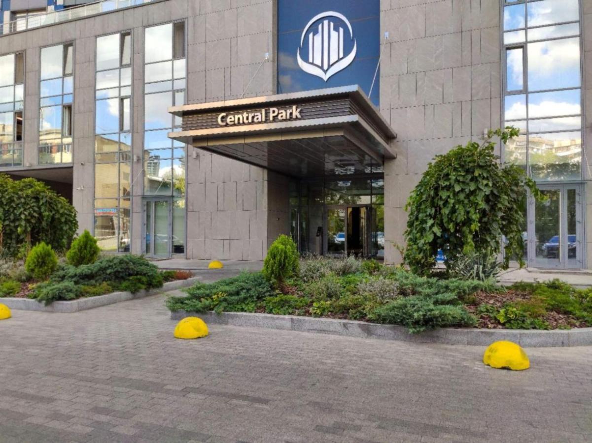 Petrovdom Apartments 10-353 In Rc Central Park, 7 John Mccain Street Kiew Exterior foto